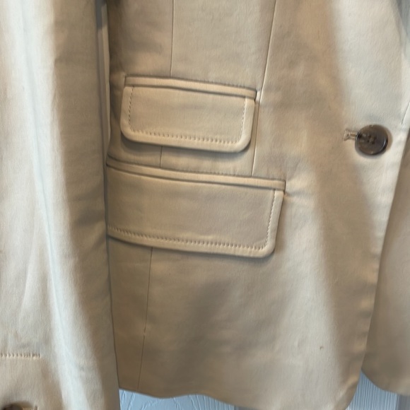 See next listing for matching pant. Banana Republic blazer. Beautiful detailing - Picture 3 of 7